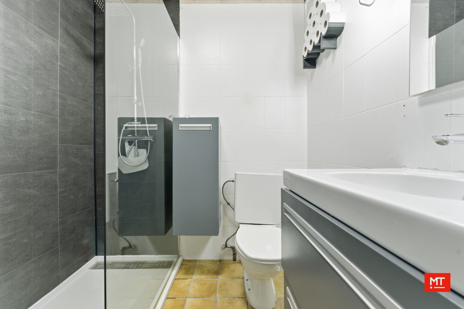 Woning te koop met 2 slaapkamers te Roeselare foto 8