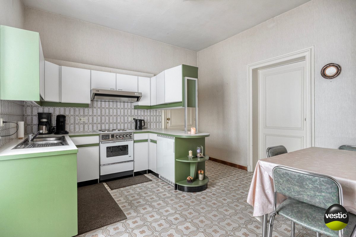 RUSTIG GELEGEN KARAKTERVOLLE AUTHENTIEKE WONING OP 6A85CA TE LAUW. foto 11