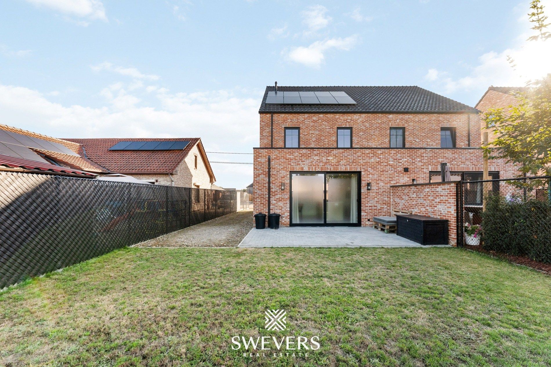 Rustig gelegen energiezuinige nieuwbouw woning met drie slaapkamers foto 23