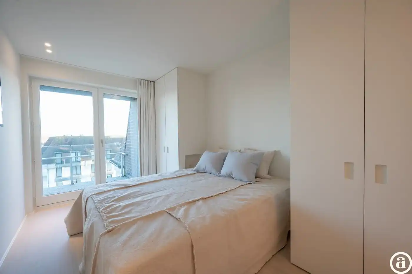 Magnifiek appartement met frontaal zeezicht in Zoute. foto 14
