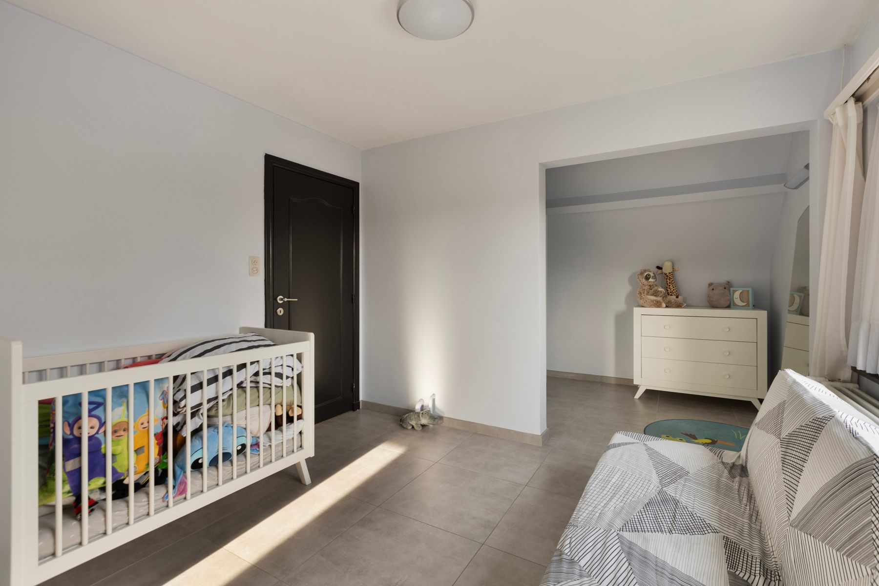 Ruim en stijlvol familiehuis, 4 Slaapkamers, grote tuin.  foto 26