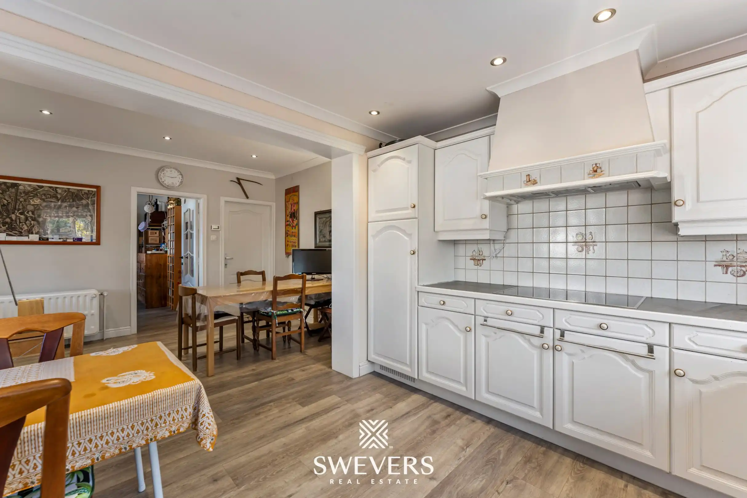 Ruime open bebouwing met polyvalent bijgebouw op toplocatie in Heusden-Zolder foto 10