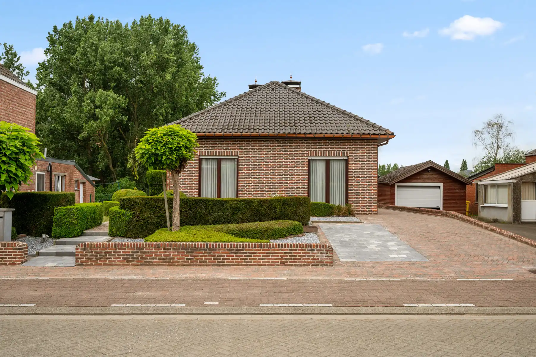 Woning met tuin en achterliggend weiland op ca. 76a  foto 3