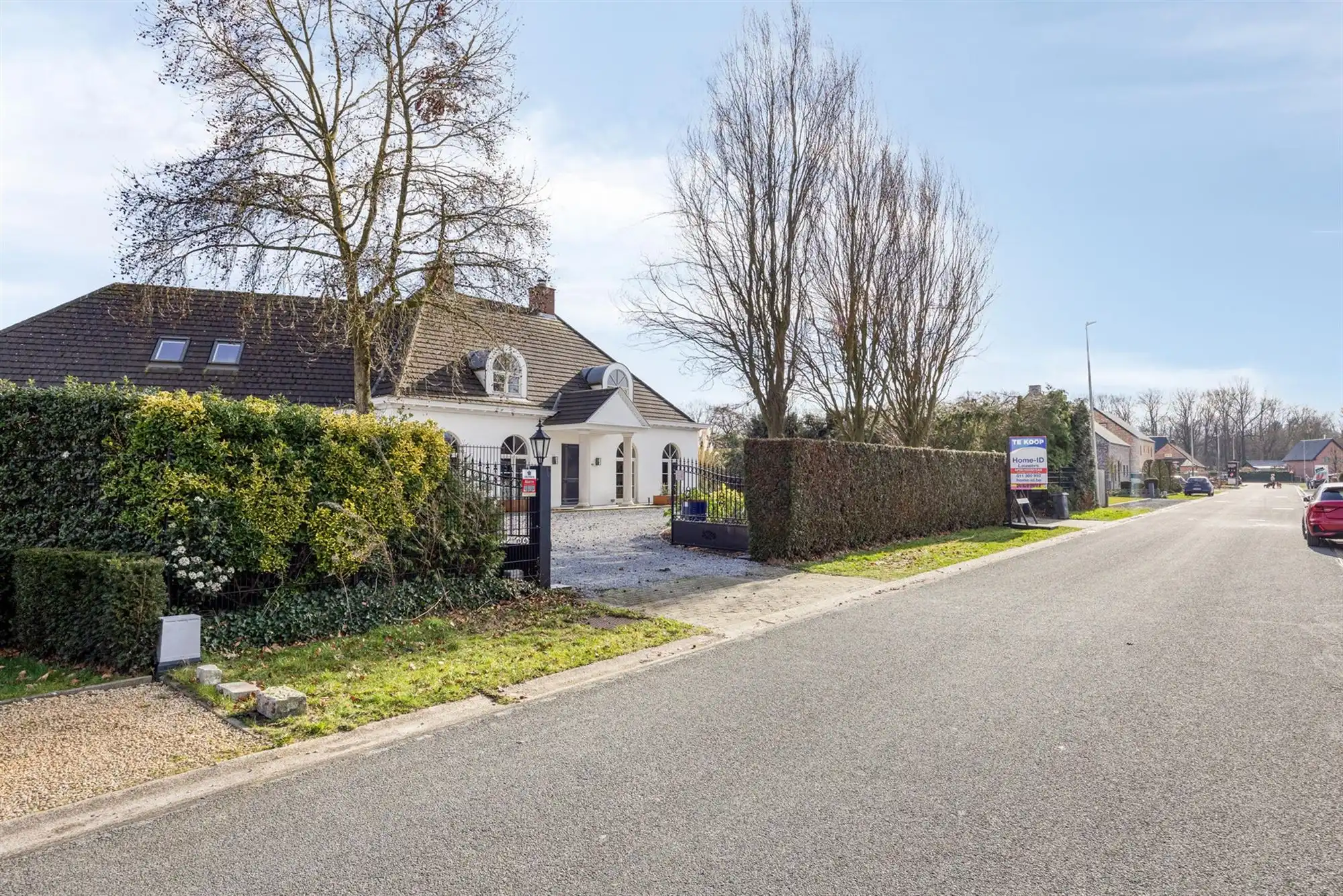 Instapklare tijdloze villa met 5 slpks op ca. 2000 m² foto 6