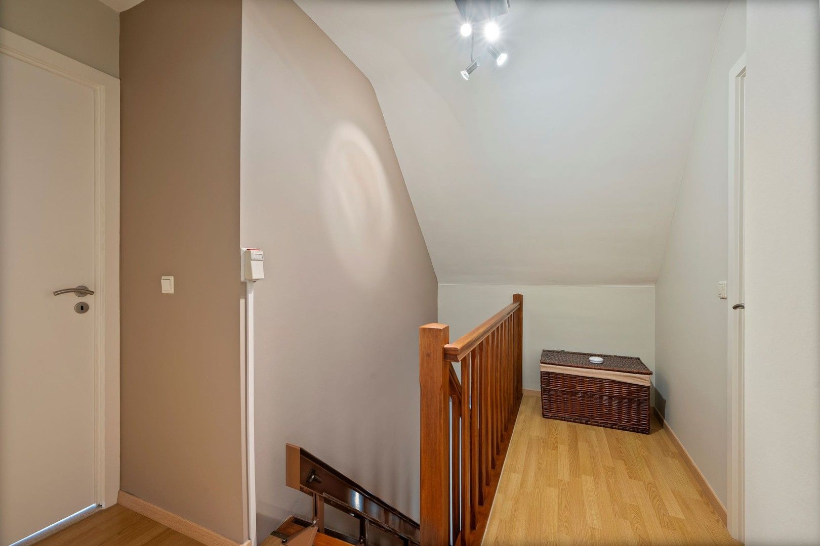 Instapklare, verzorgde en energiezuinige woning met garage,  3 slaapkamers en tuintje te Marke foto 13