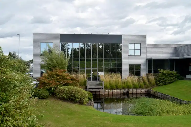 Kantoorruimte te huur foto {{pictureIndex}}