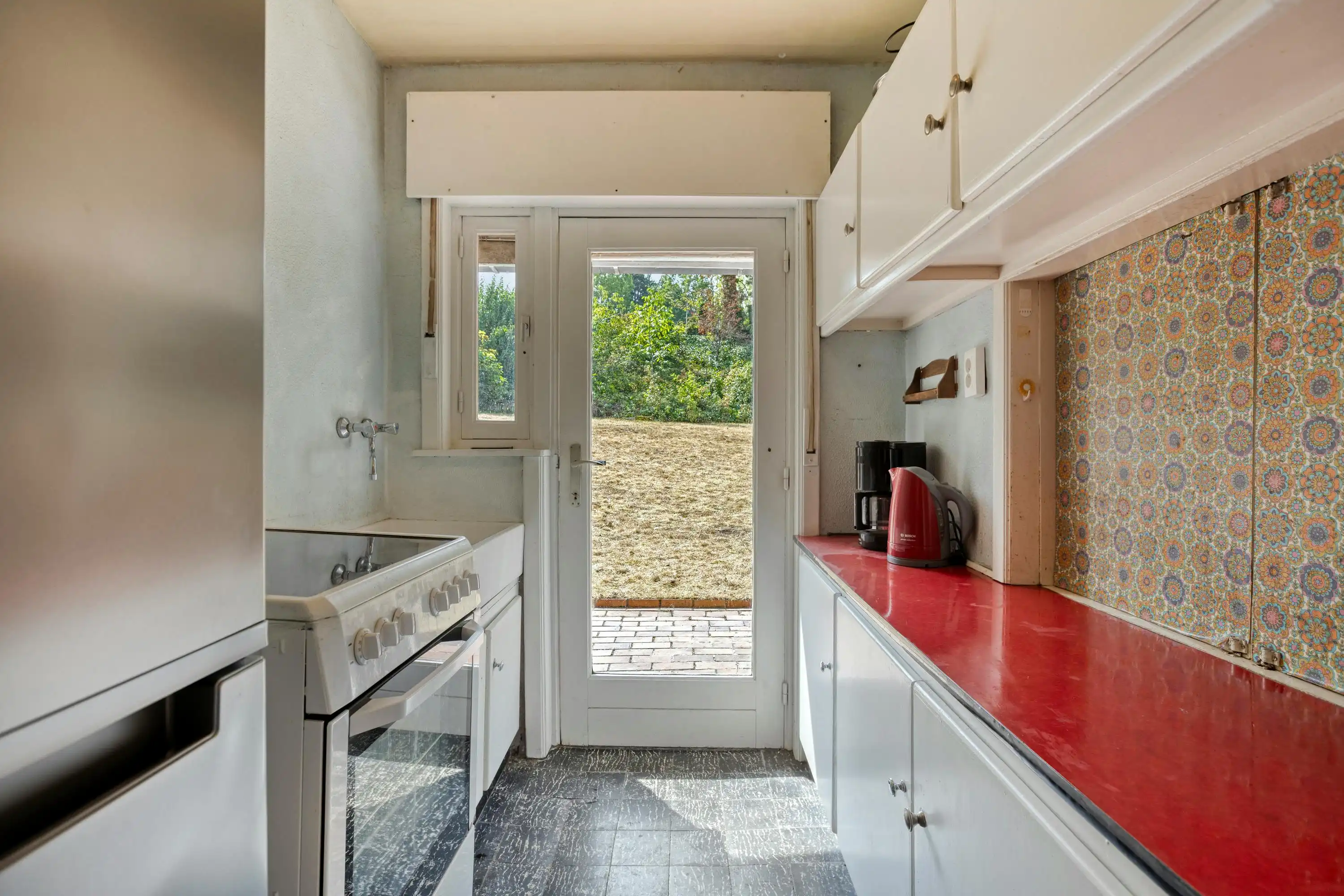 Te renoveren woning op 1192m² grond op topligging! foto 6