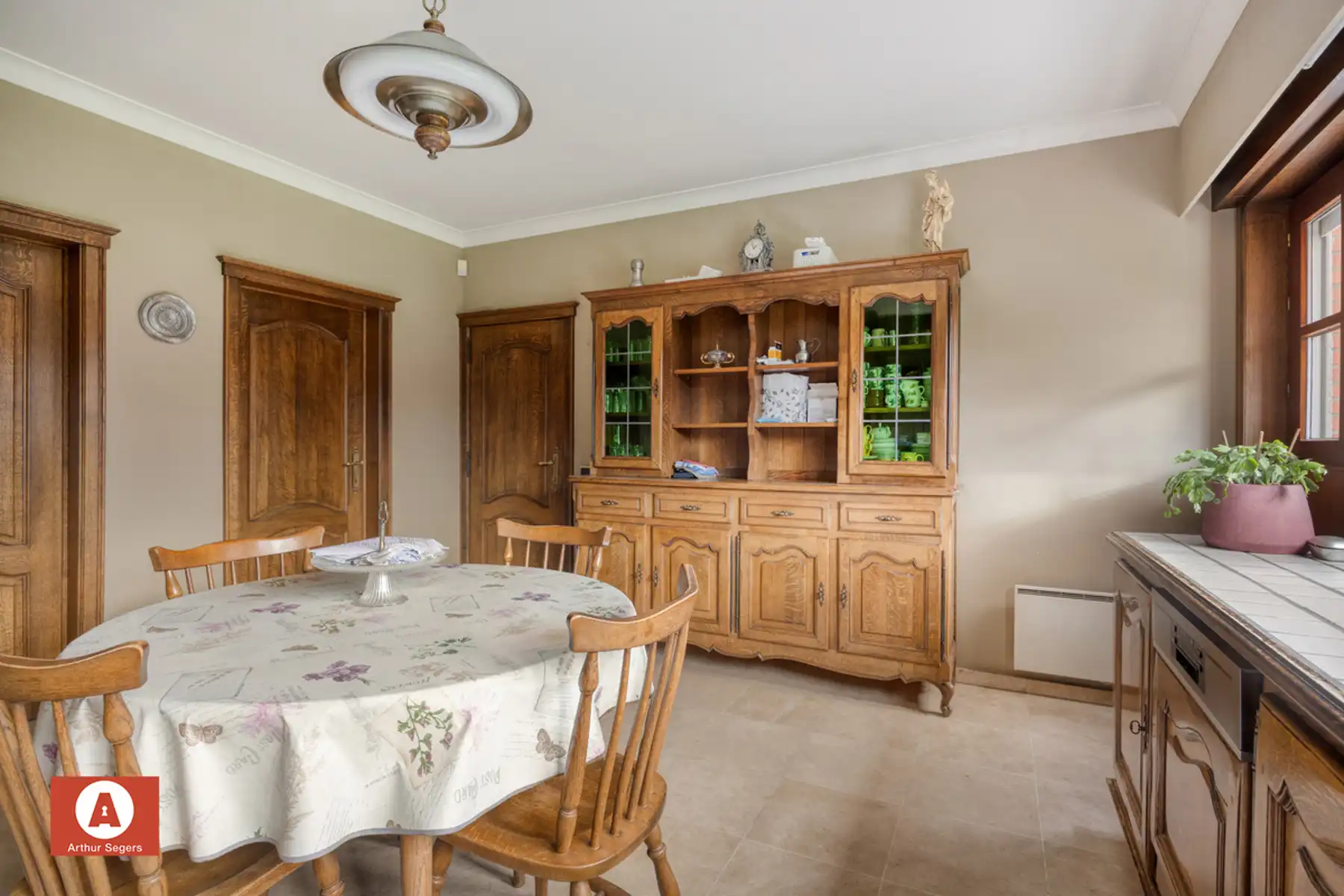 Uitzonderlijk ruime en rustig gelegen villa op 17a 32ca foto 10