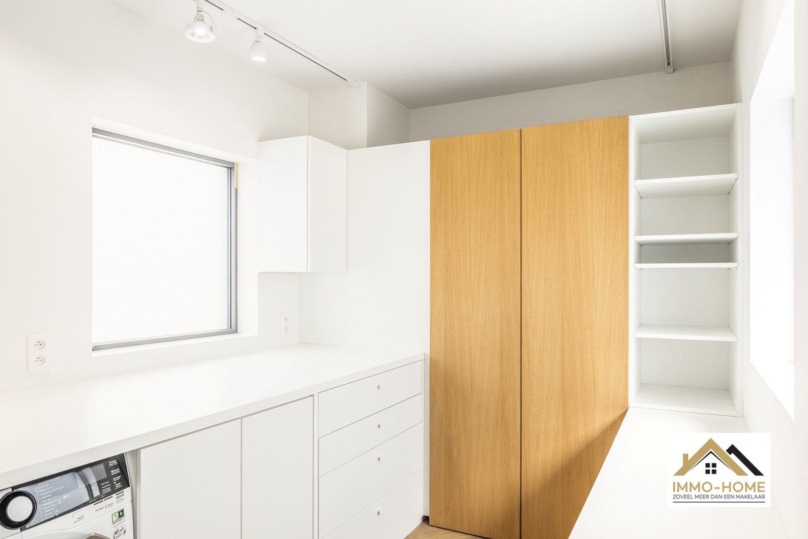 Stijlvolle moderne woning met smart home in Zwijnaarde foto 17