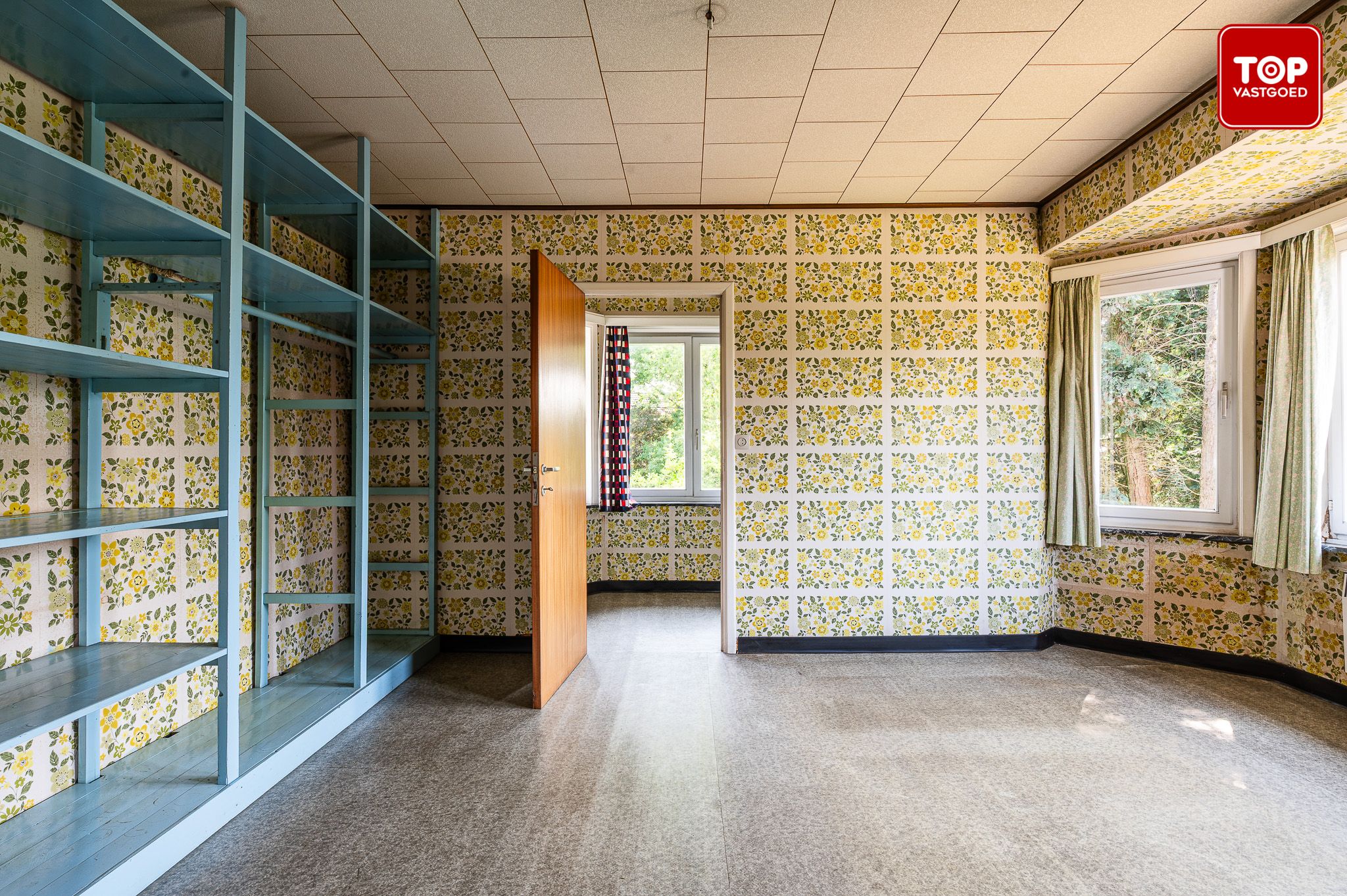 Ruime karaktervilla met magazijn op riant Perceel van 2200M².  foto 22