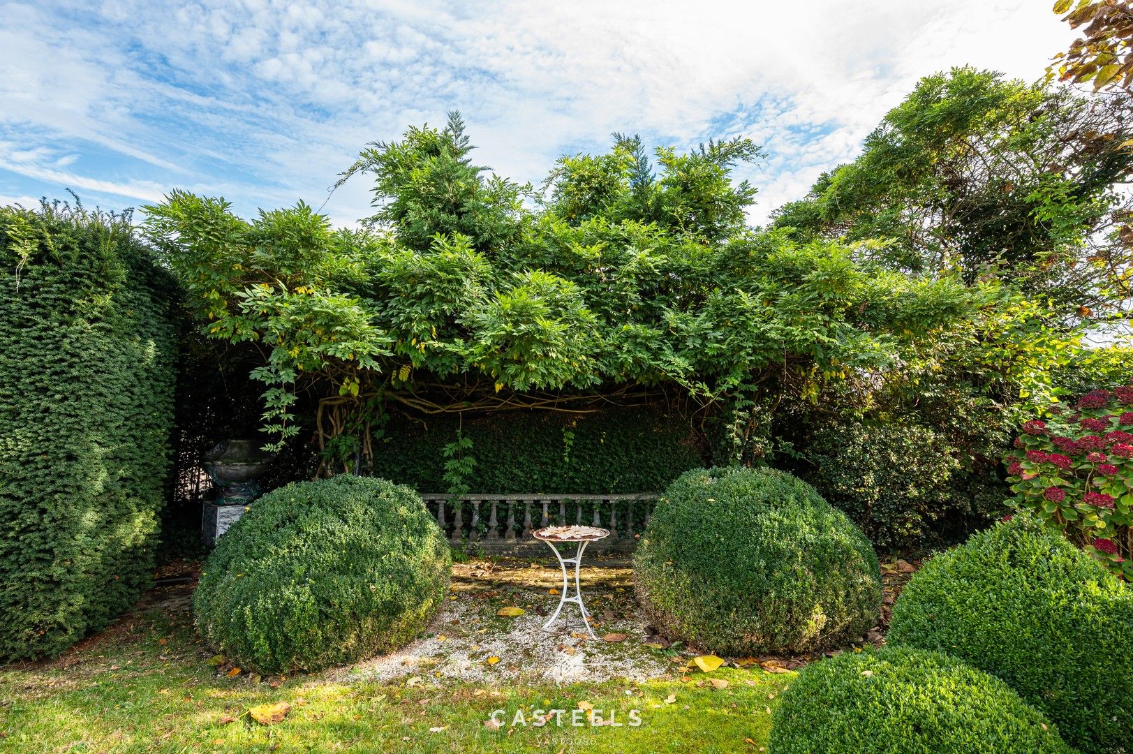 Karaktervolle villa met barokke charme en eindeloze mogelijkheden foto 24