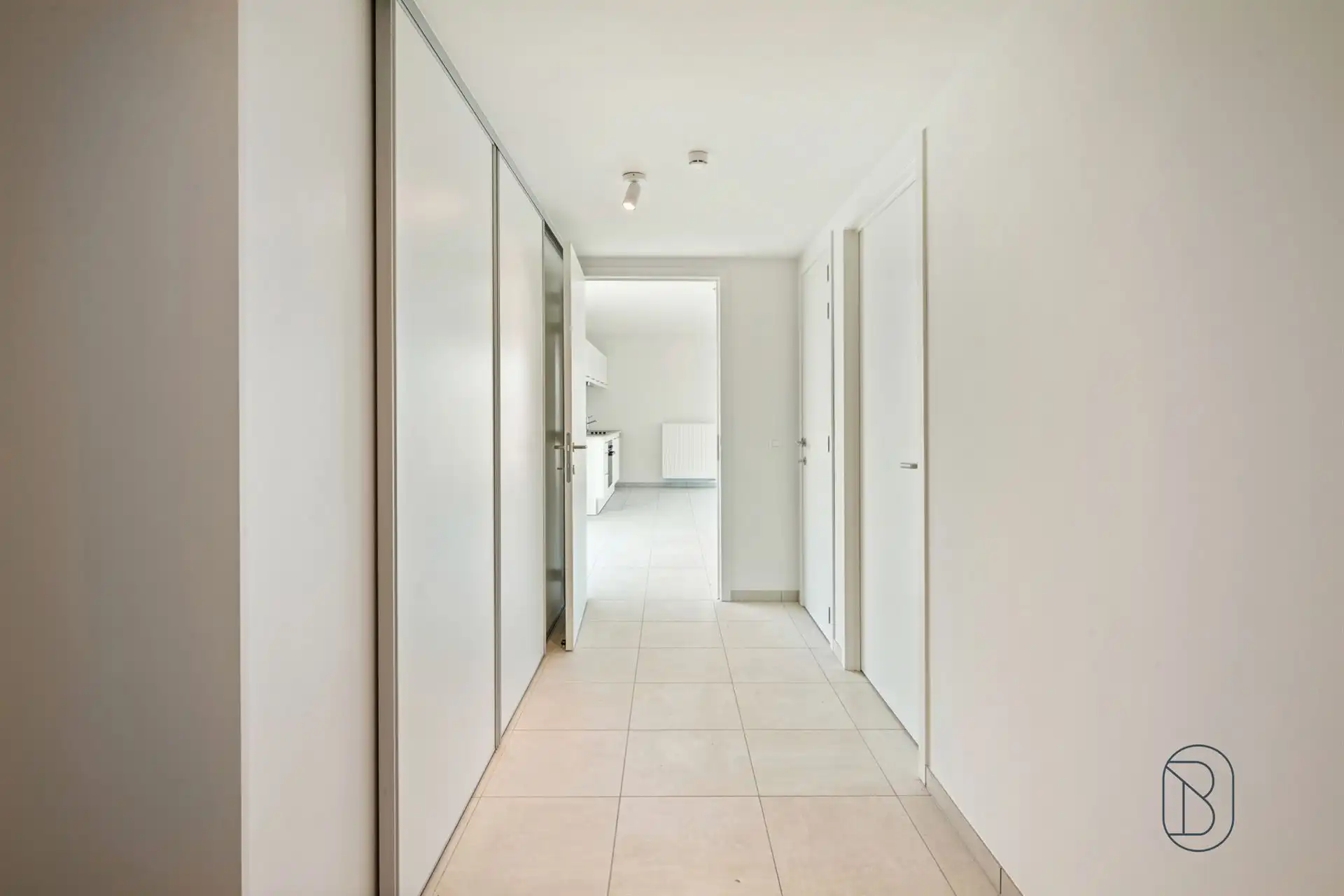 Topgelegen in het centrum: kwalitatief appartement met zicht foto 11