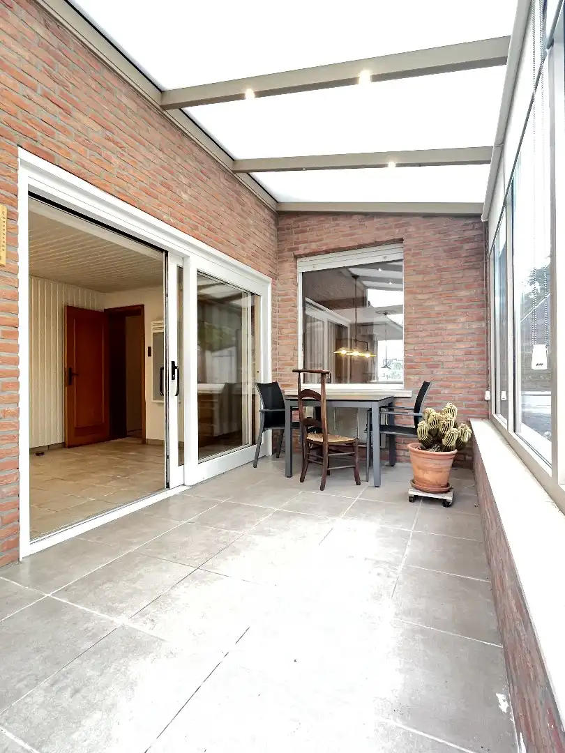 Halfopen 4-slpkr woning met tuin & garage foto 15