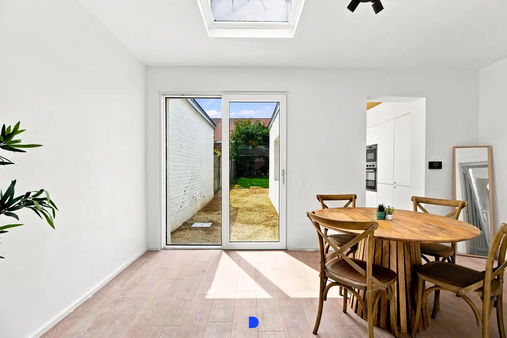 Instapklare burgerwoning in het centrum van Roeselare. foto 10