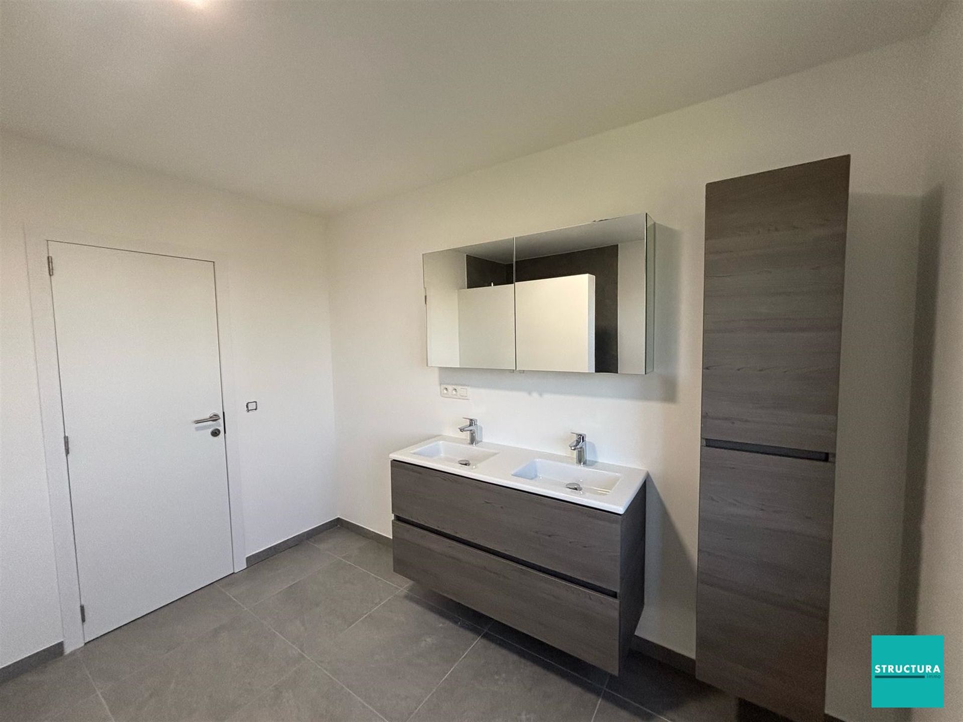 Volledig gerenoveerd loft-appartement in het centrum! foto 17