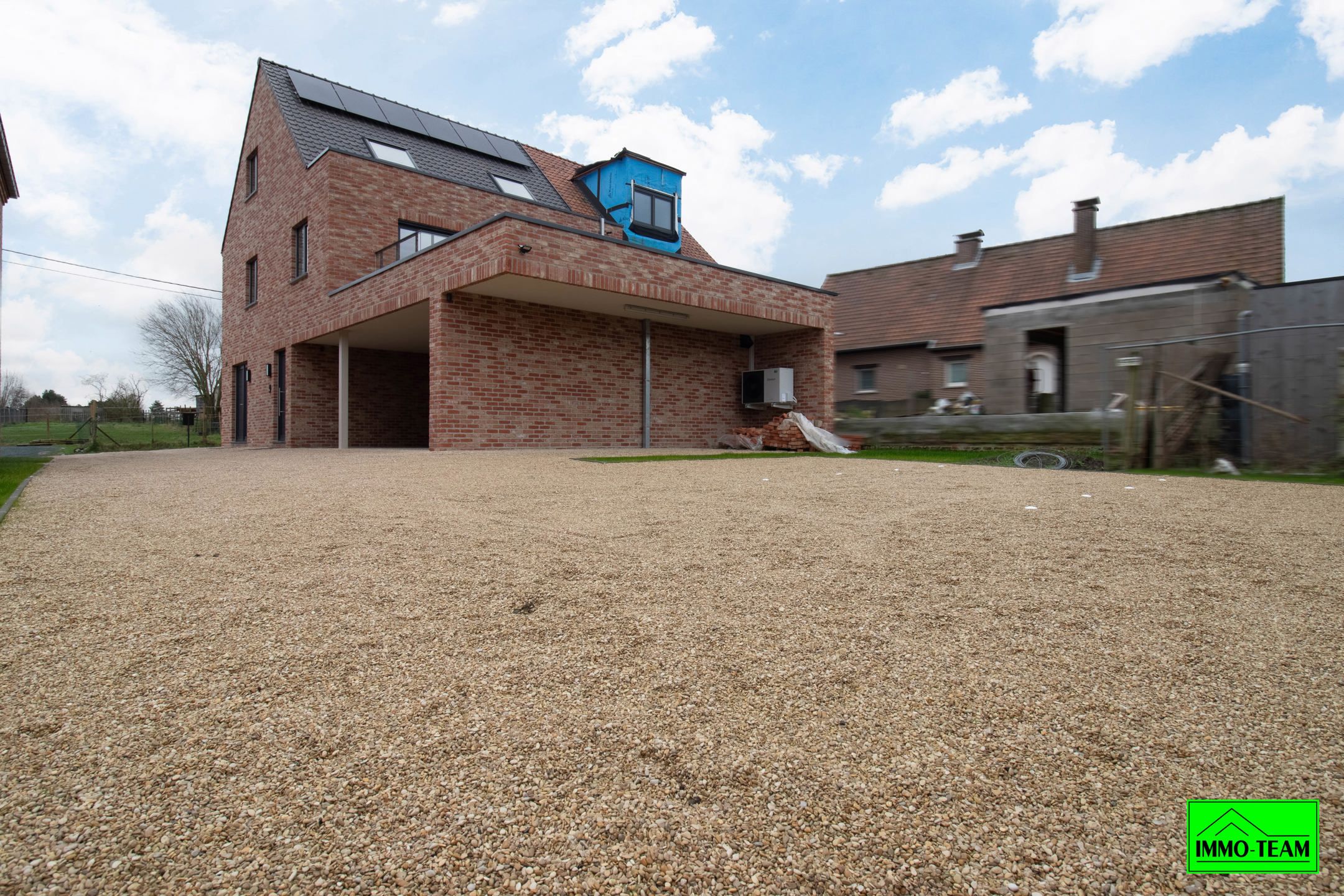 3-gevel woning met ruime terras en gemeenschappelijke tuin foto 25