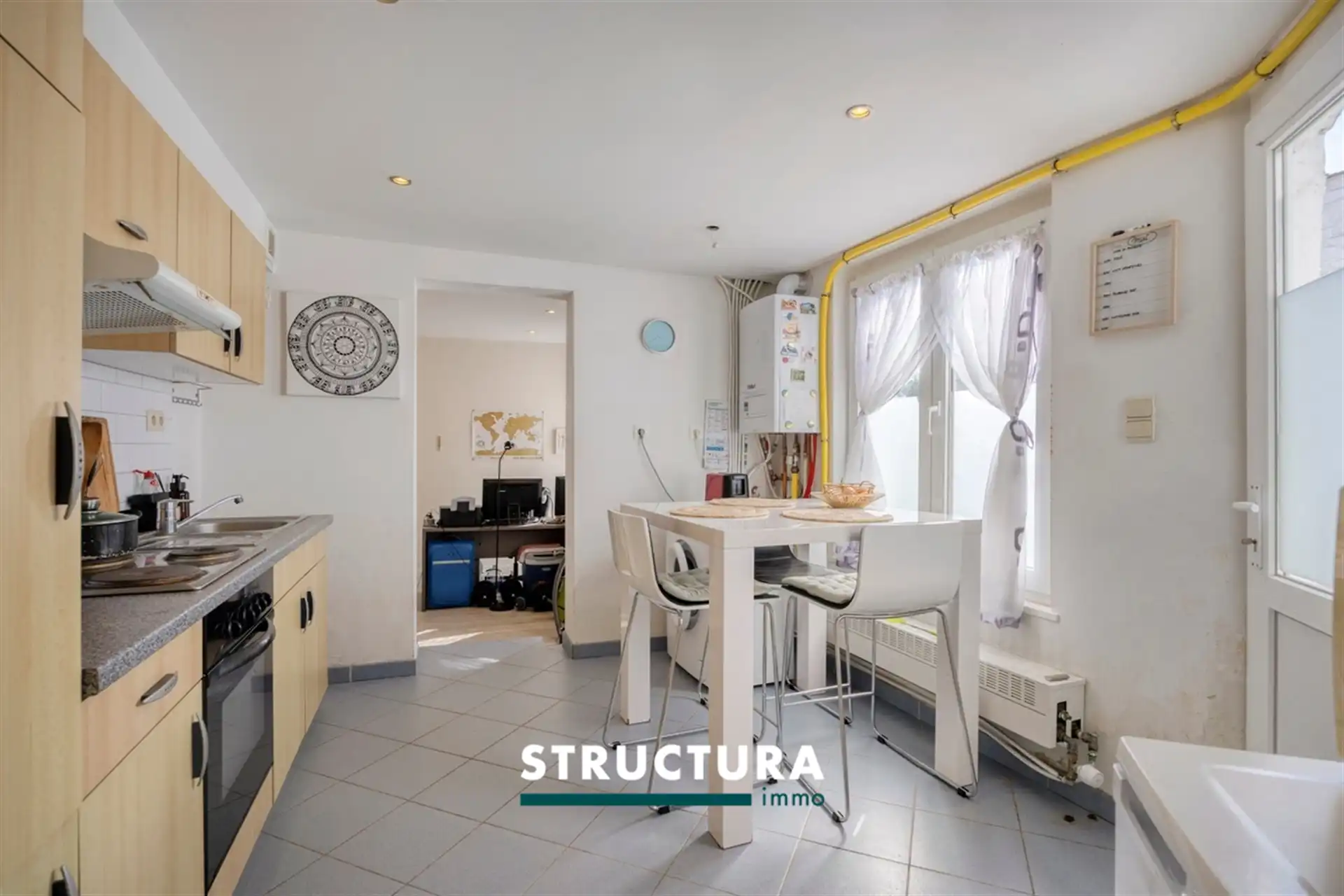 Veelzijdige woning (kangoeroewonen, wonen/werken, ...) met tuin en oprit foto 6