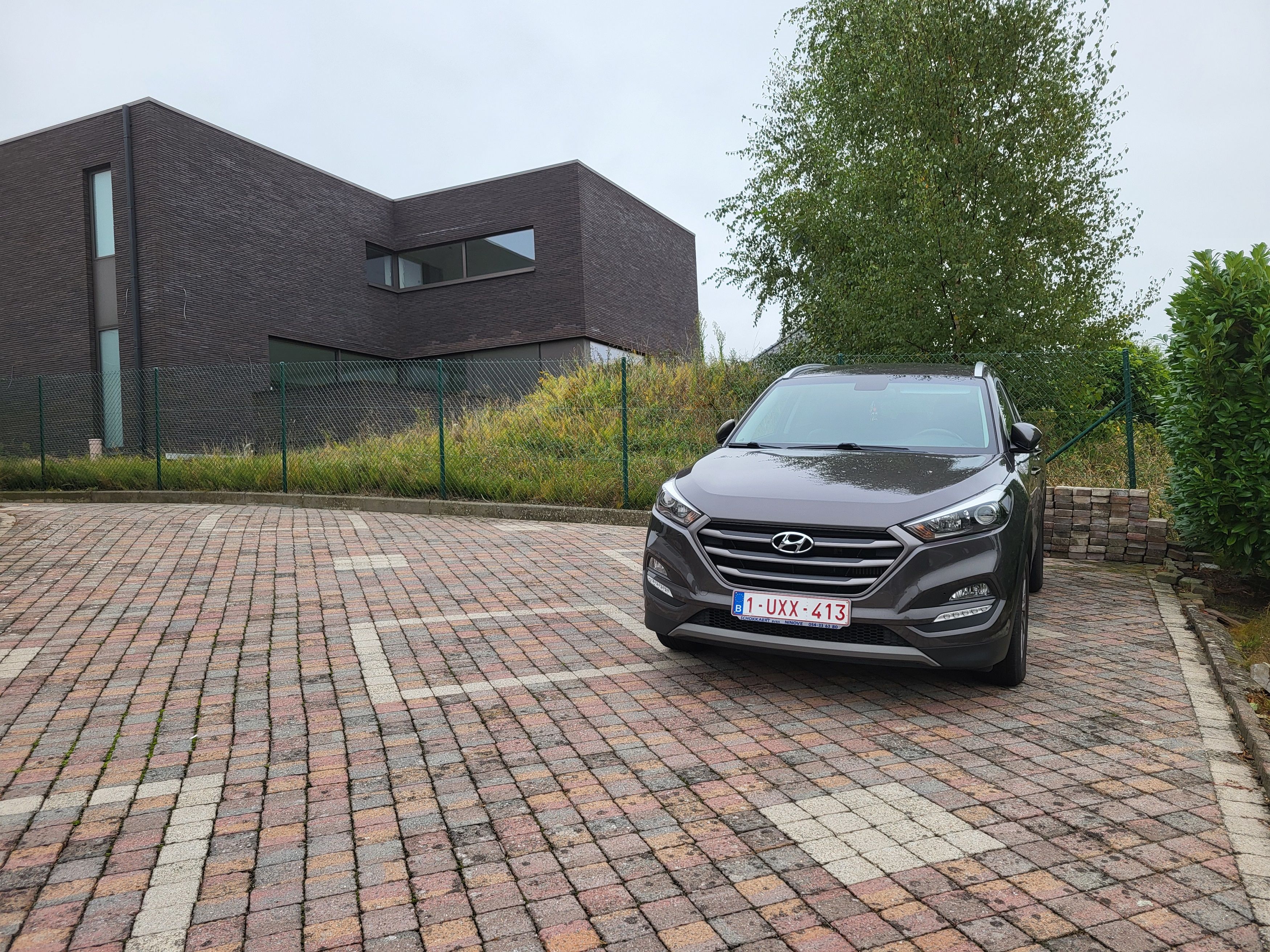 Prachtige koppelwoning met zonnige oprit/ terras, garage en 2 autostaanplaatsen.  foto 27