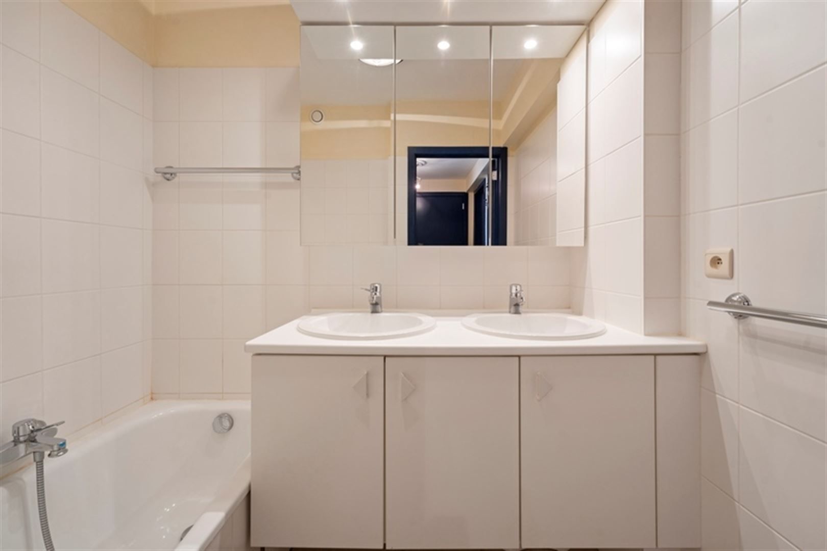 Prachtig appartement met 3 slaapkamers op de Zeedijk foto 16