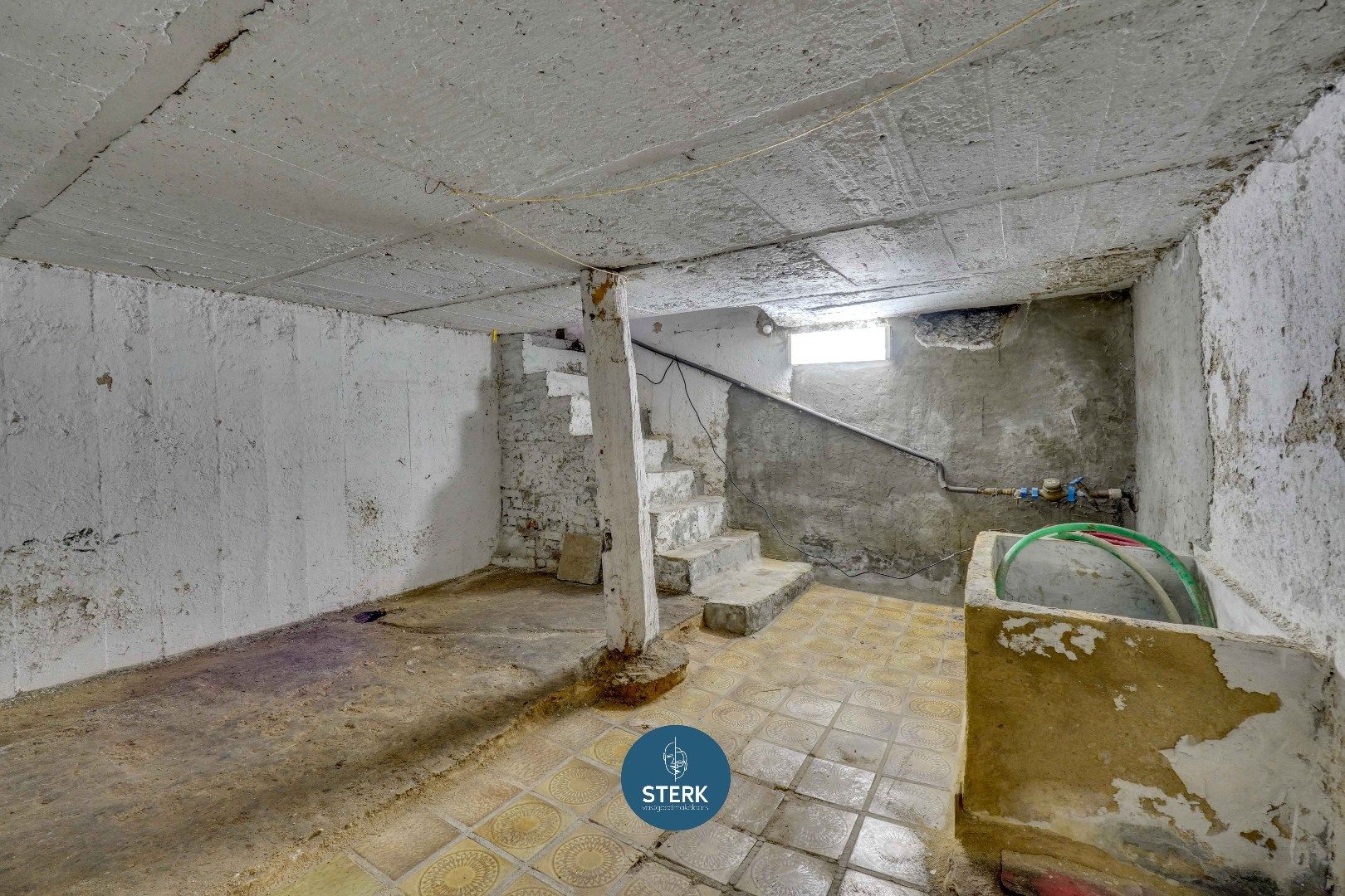 TE RENOVEREN WONING MET DIEPE TUIN OP EEN CENTRALE LOCATIE TE VELDWEZELT !   foto 19
