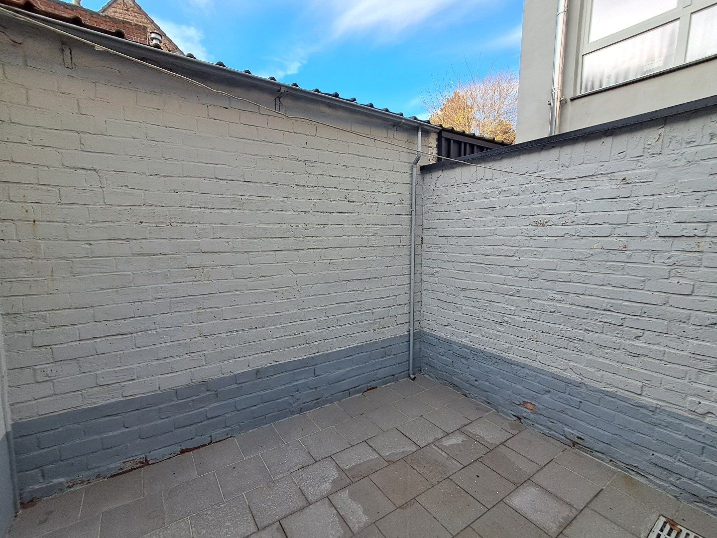 Idyllisch gelegen éénslaapkamer appartement  te Brugge. foto 8