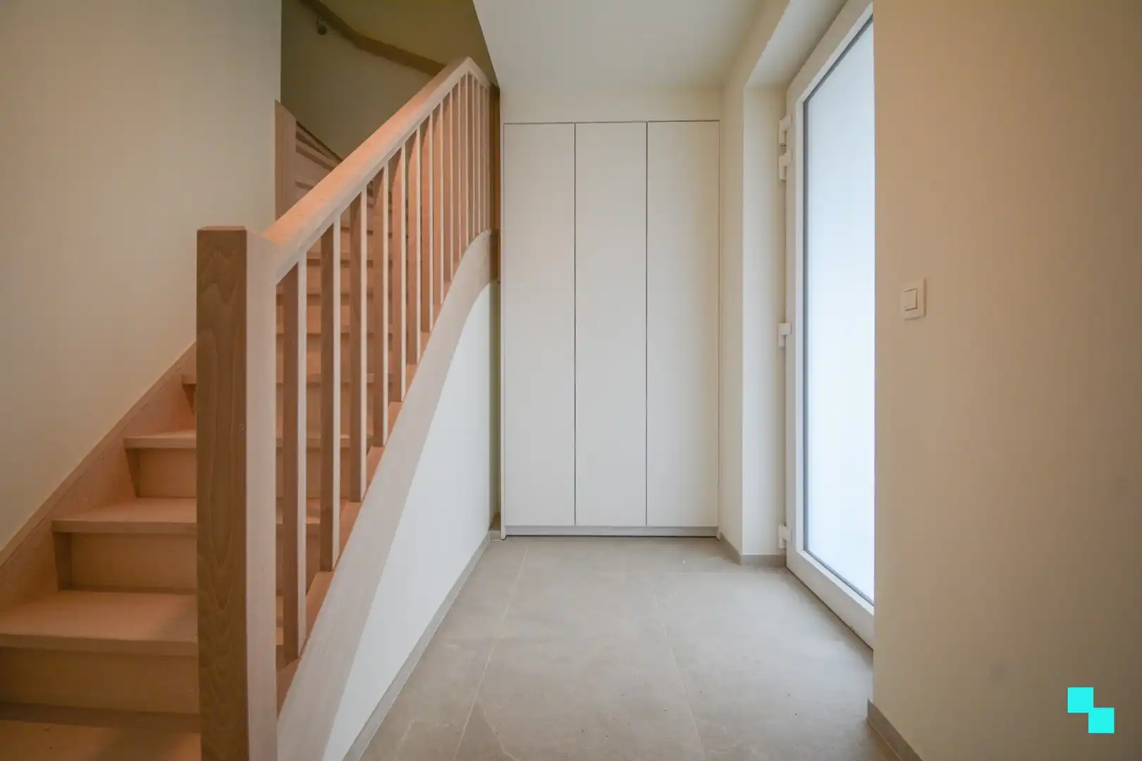 Volledig afgewerkte nieuwbouwwoning met carport te Sleihage foto 11