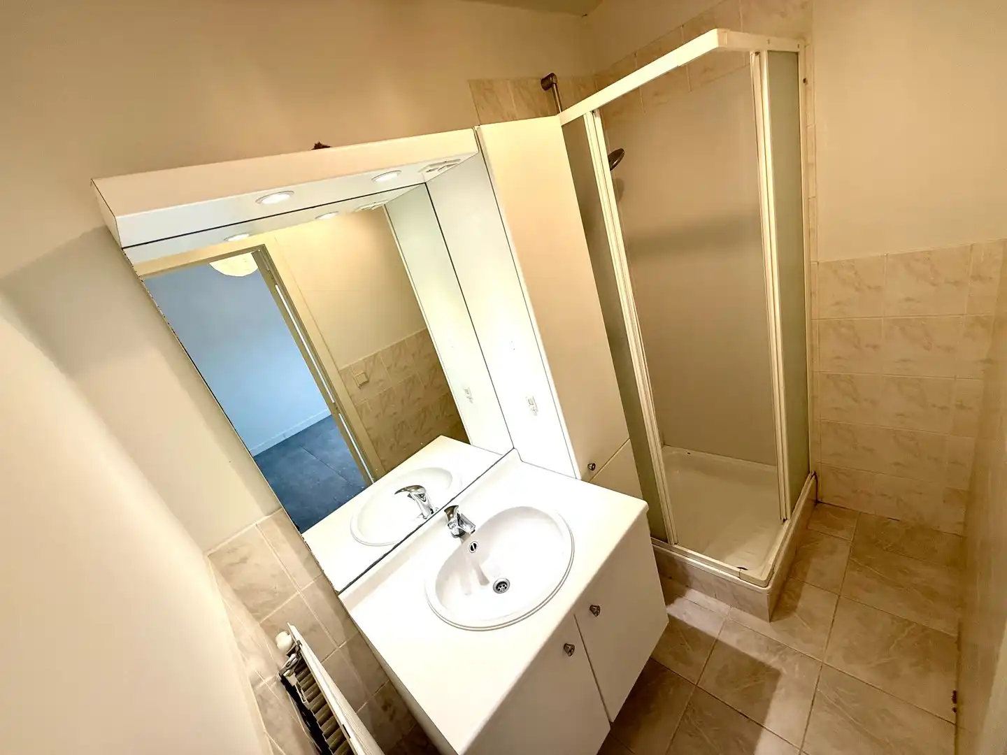 Dakappartement met 2 slaapkamers, 2 douchekamers en parkeerplaats foto 15