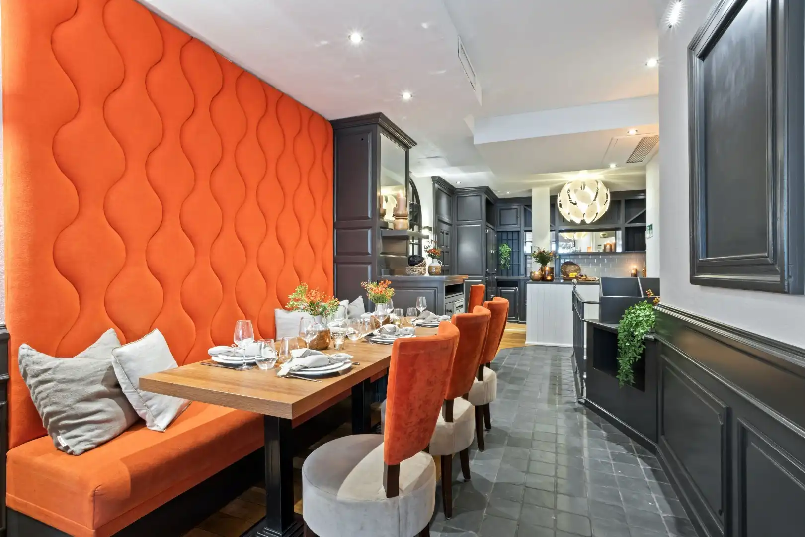 instapklaar (met meubels, keuken, apparatuur etc) restaurant in Knokke Het Zoute (Knokke) De Wielingen 5 te huur foto 6