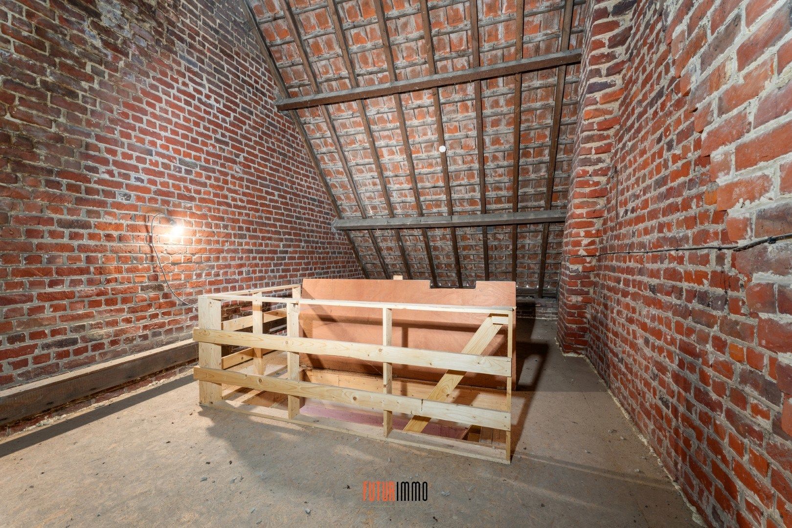 Te renoveren rijwoning nabij centrum foto 17
