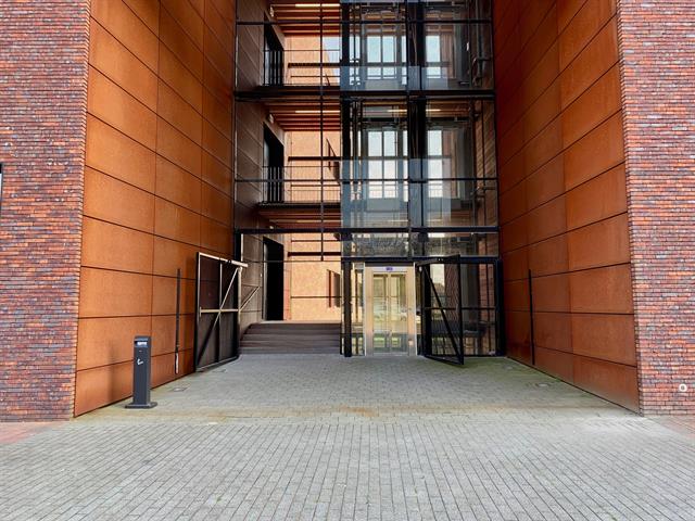 Kantoor met unieke ligging in Genk centrum! foto 5