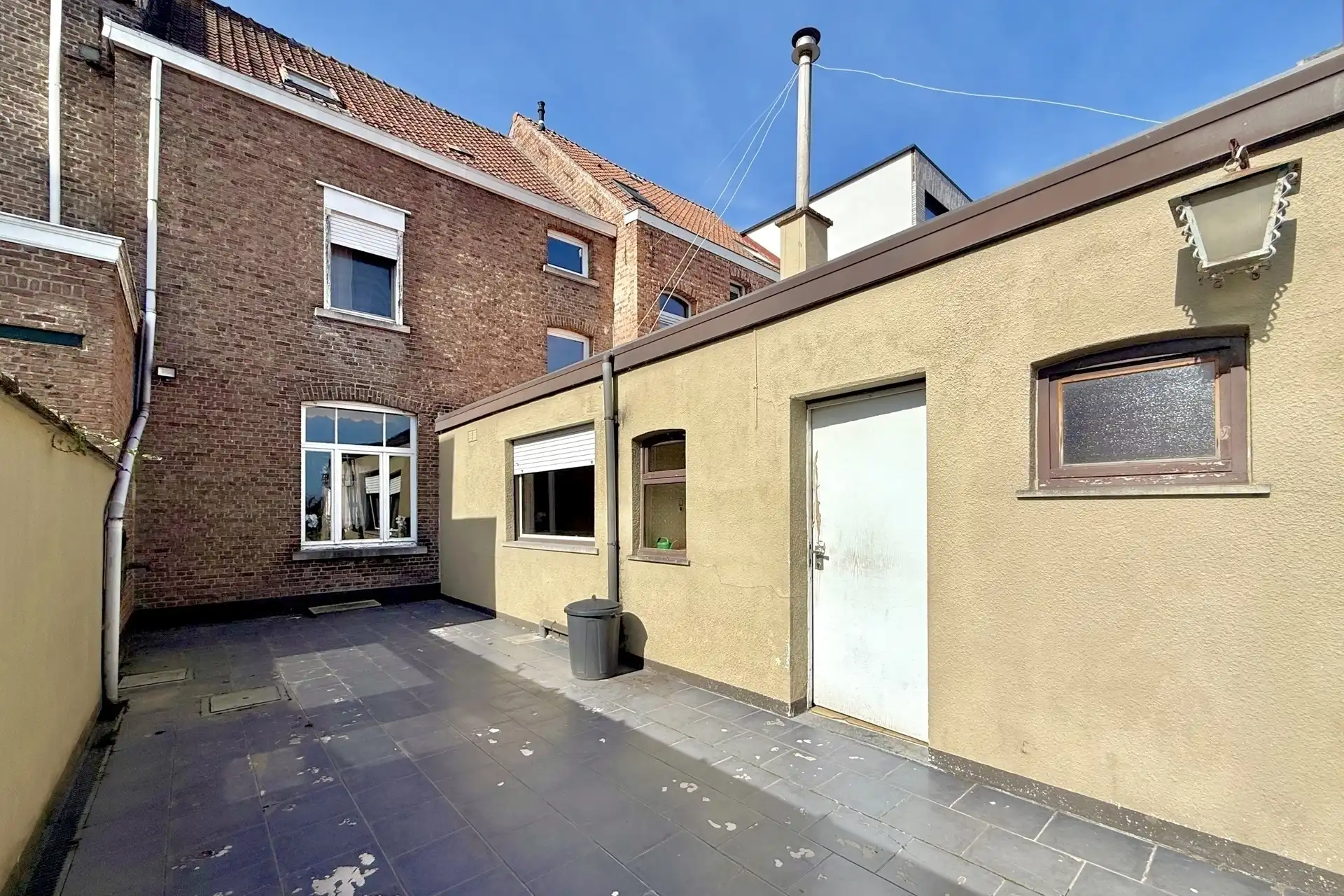 Karaktervolle te renoveren burgerwoning foto 9