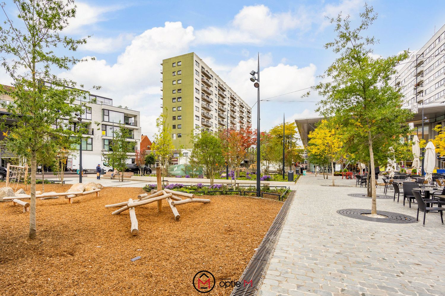 APPARTEMENT MET PANORAMISCH ZICHT EN TERRAS IN HARTJE GENK foto 23