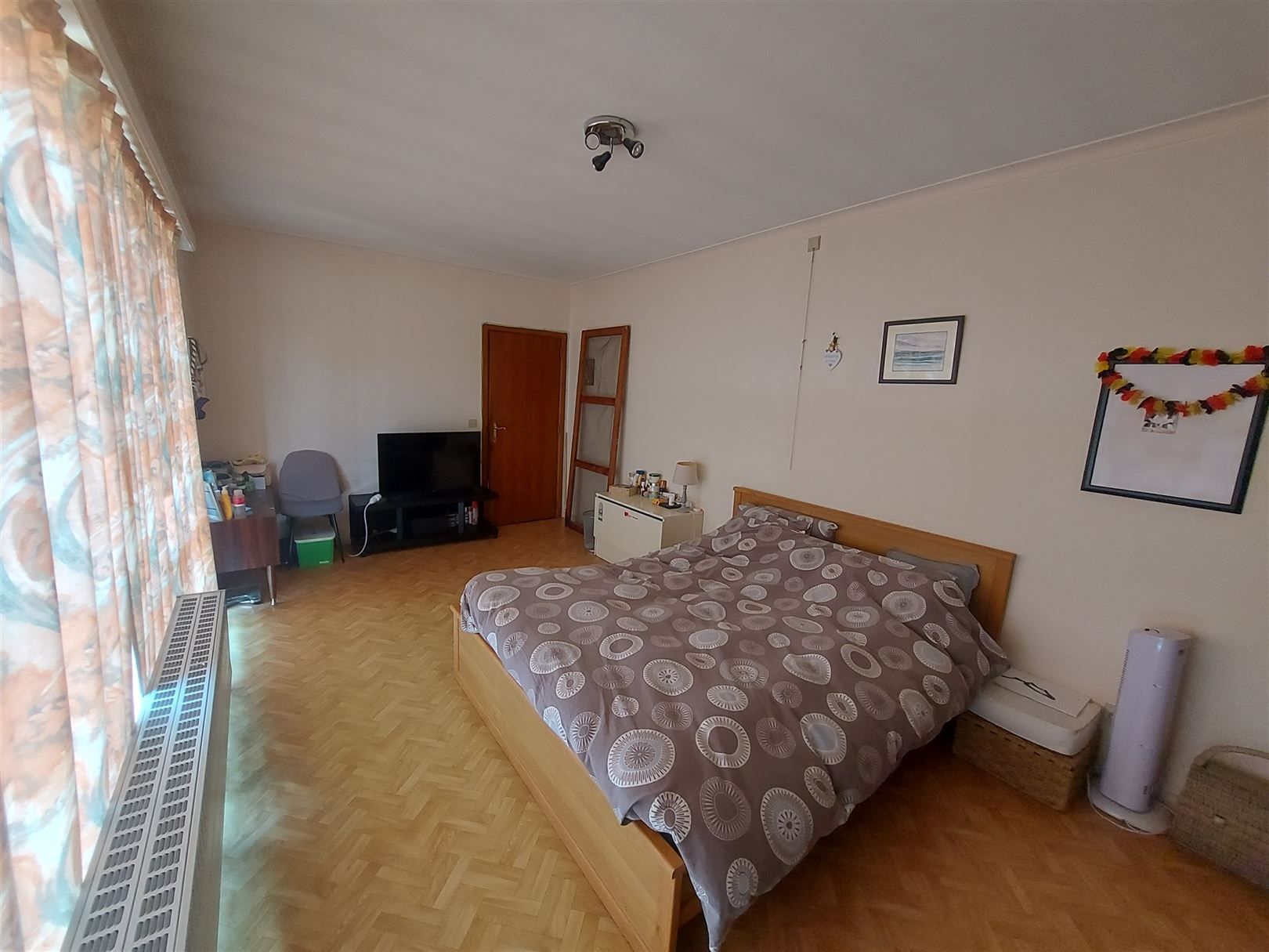 Veelzijdig renovatiepand met woonst en winkel Vloesberg foto 14