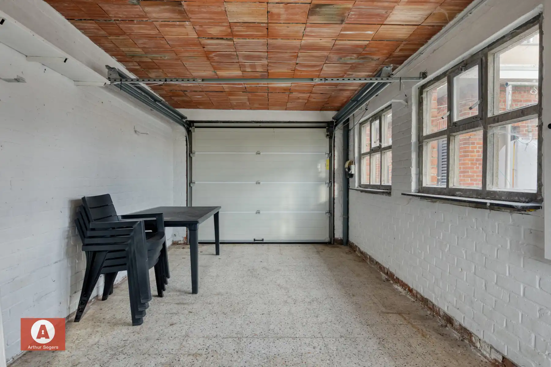 Gezinswoning mét karaktergevel & garage pal bij het centrum. foto 23