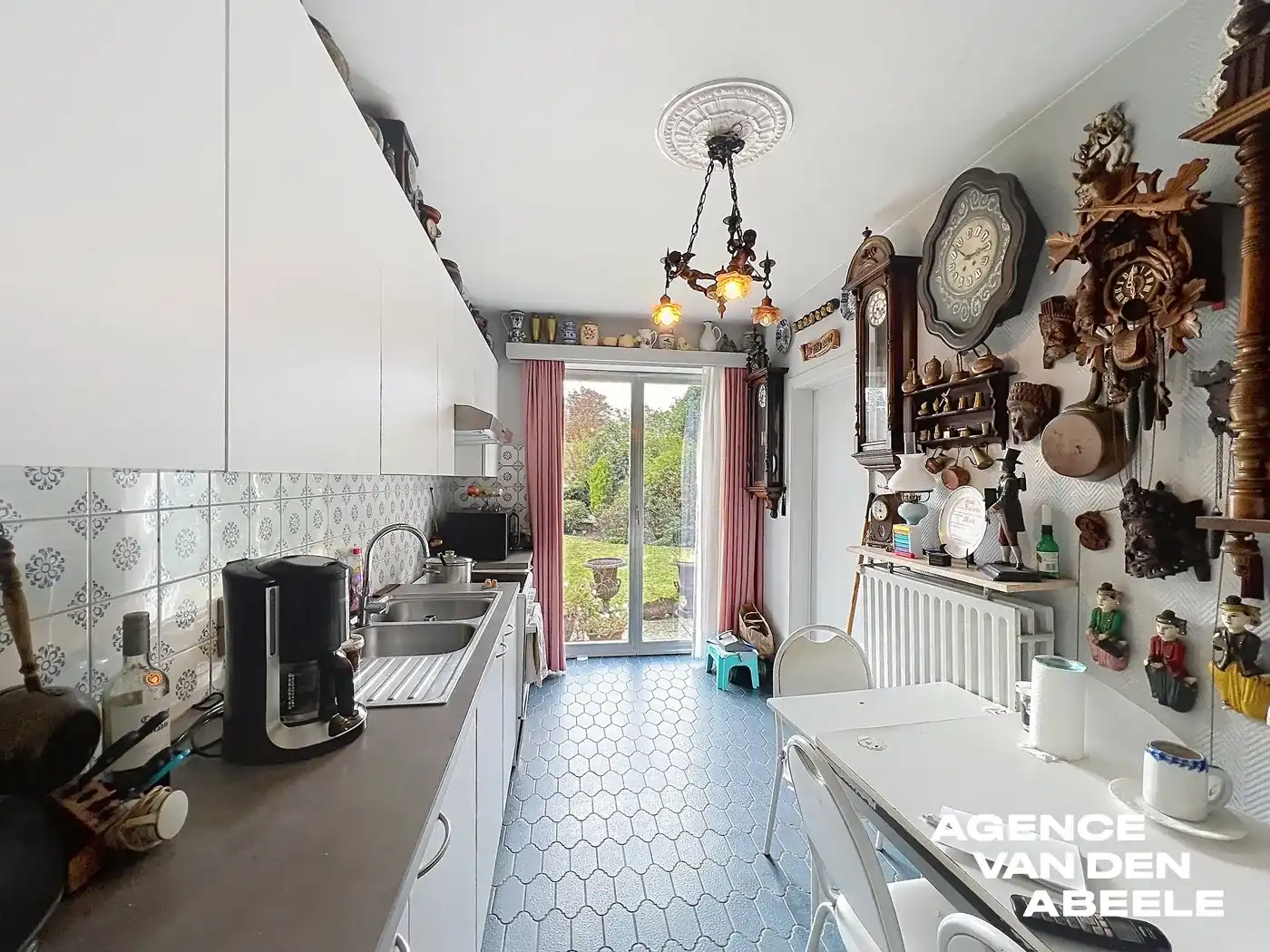 Gelijkvloers appartement met 3 slaapkamers en tuin  foto 4