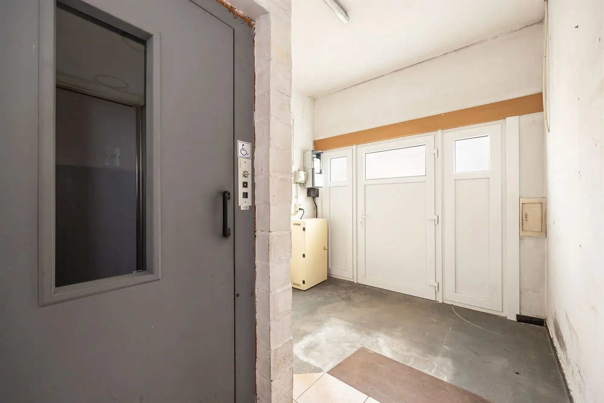 Gezinswoning met drie slaapkamers, garage en tuin foto 20