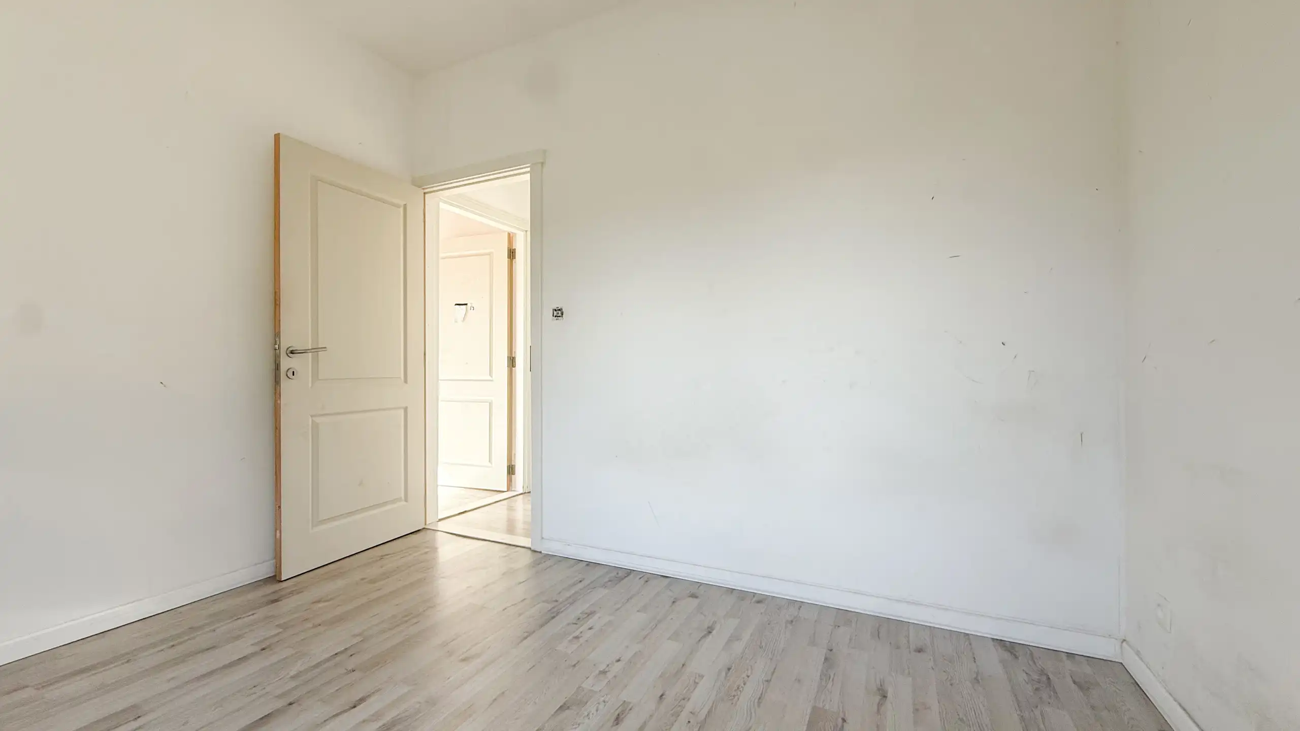Ruime vrijstaande woning op 709 m² met veel potentieel! foto 18