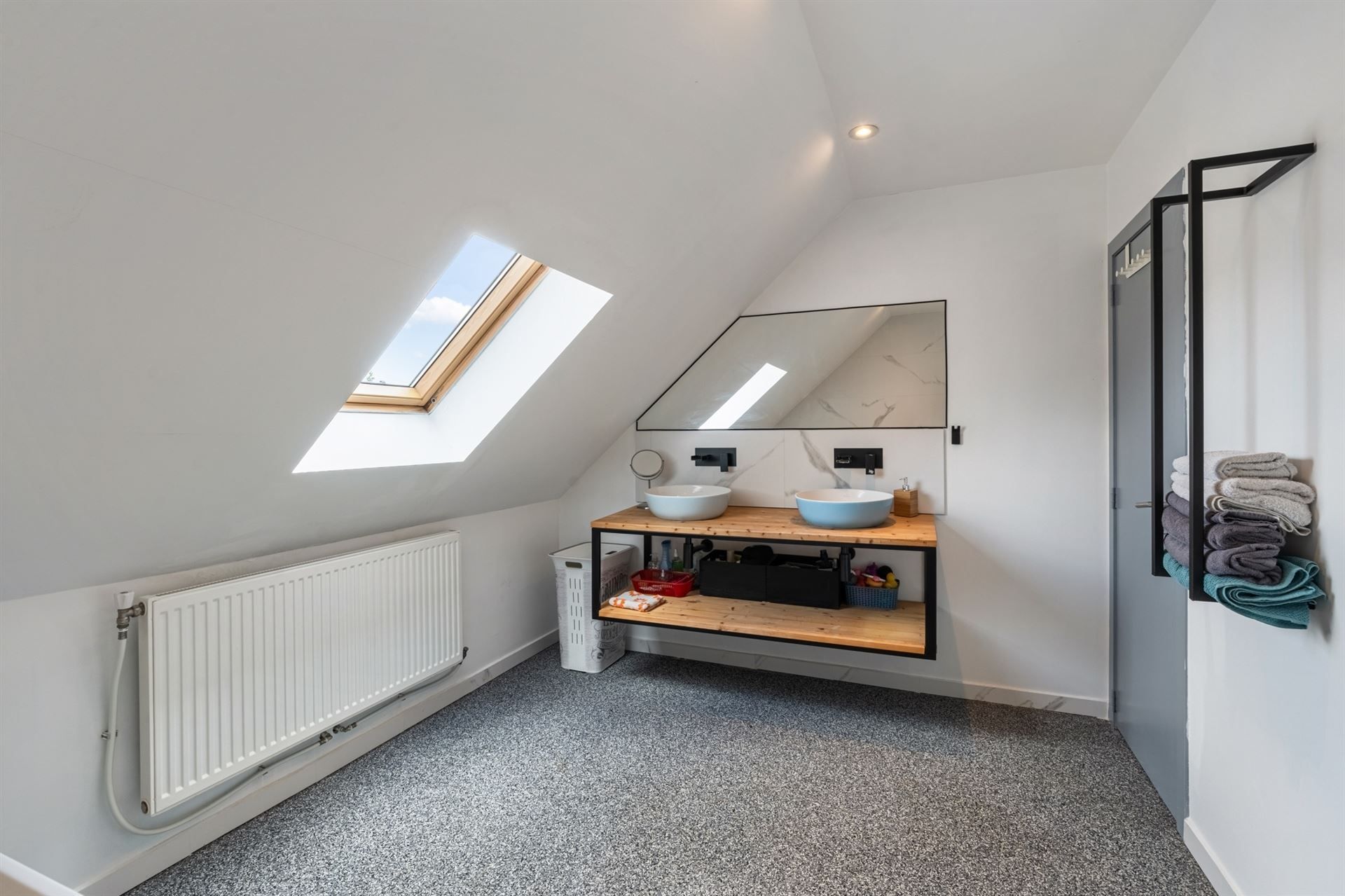 Eengezinswoning in halfopen bebouwing met tuin. foto 19