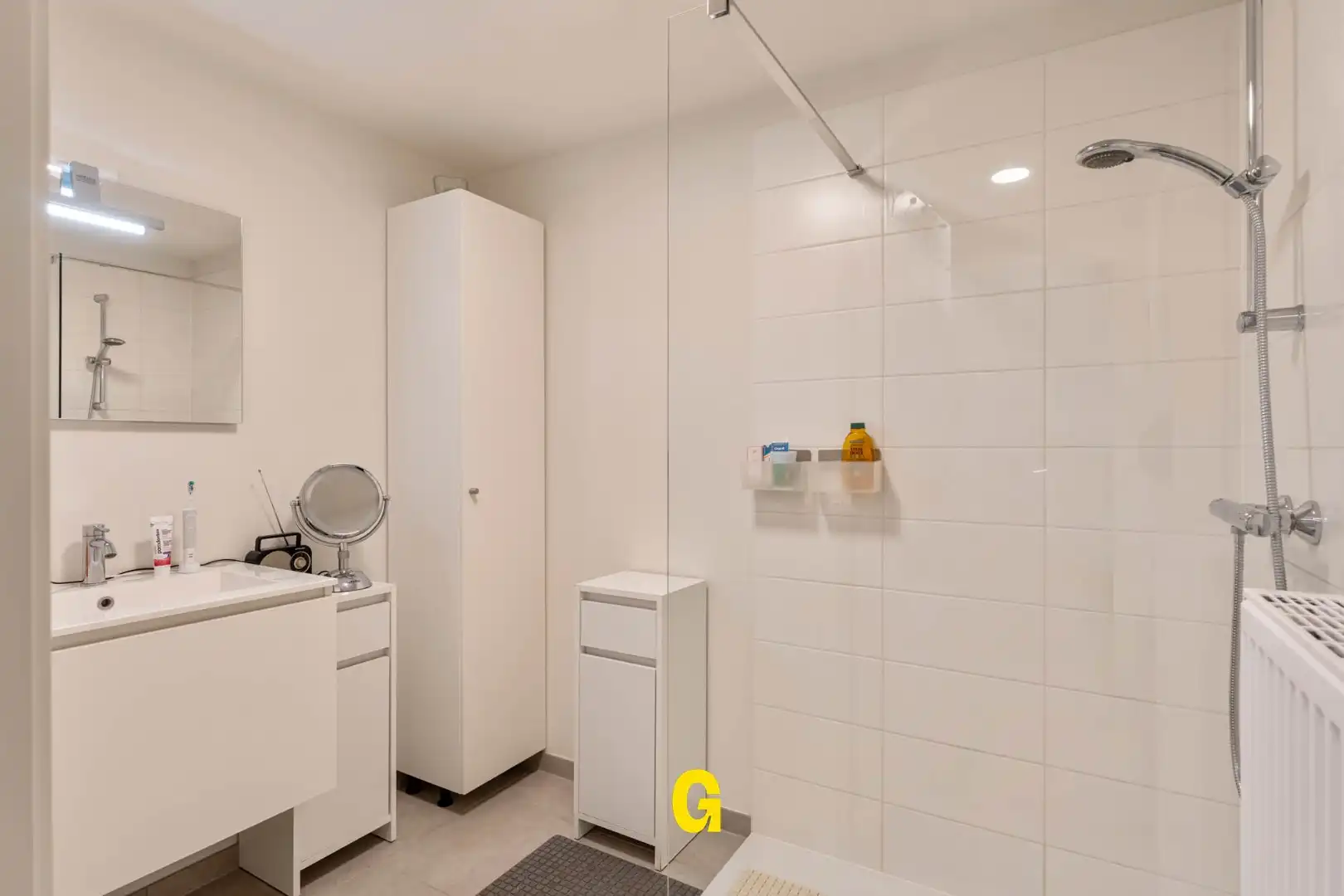 Recent energiezuinig 1-slaapkamer appartement met terras, standplaats en berging, vlak bij het centrum van Tongeren foto 23