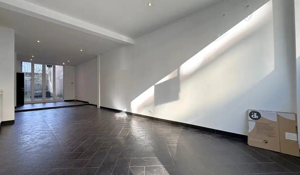 Kantoorruimte te huur op zichtlocatie langs N155 te Berchem foto 12