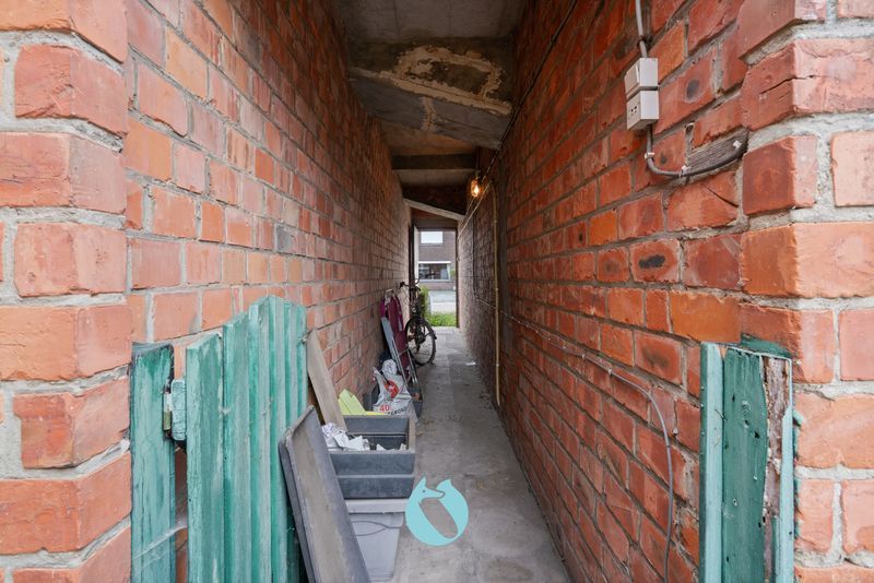Drie te renoveren woningen in het hart van Ertvelde - unieke investeringskans! foto 30