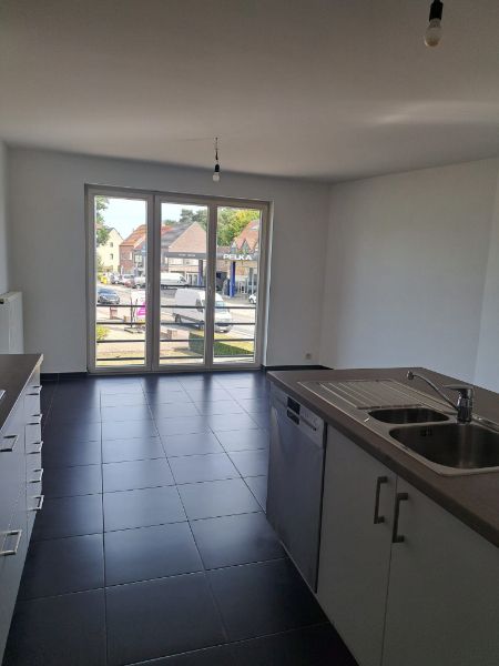 Recent, ruim woonhuis (±250m²), centrum Kasterlee met inpandige garage en stapl. foto 10