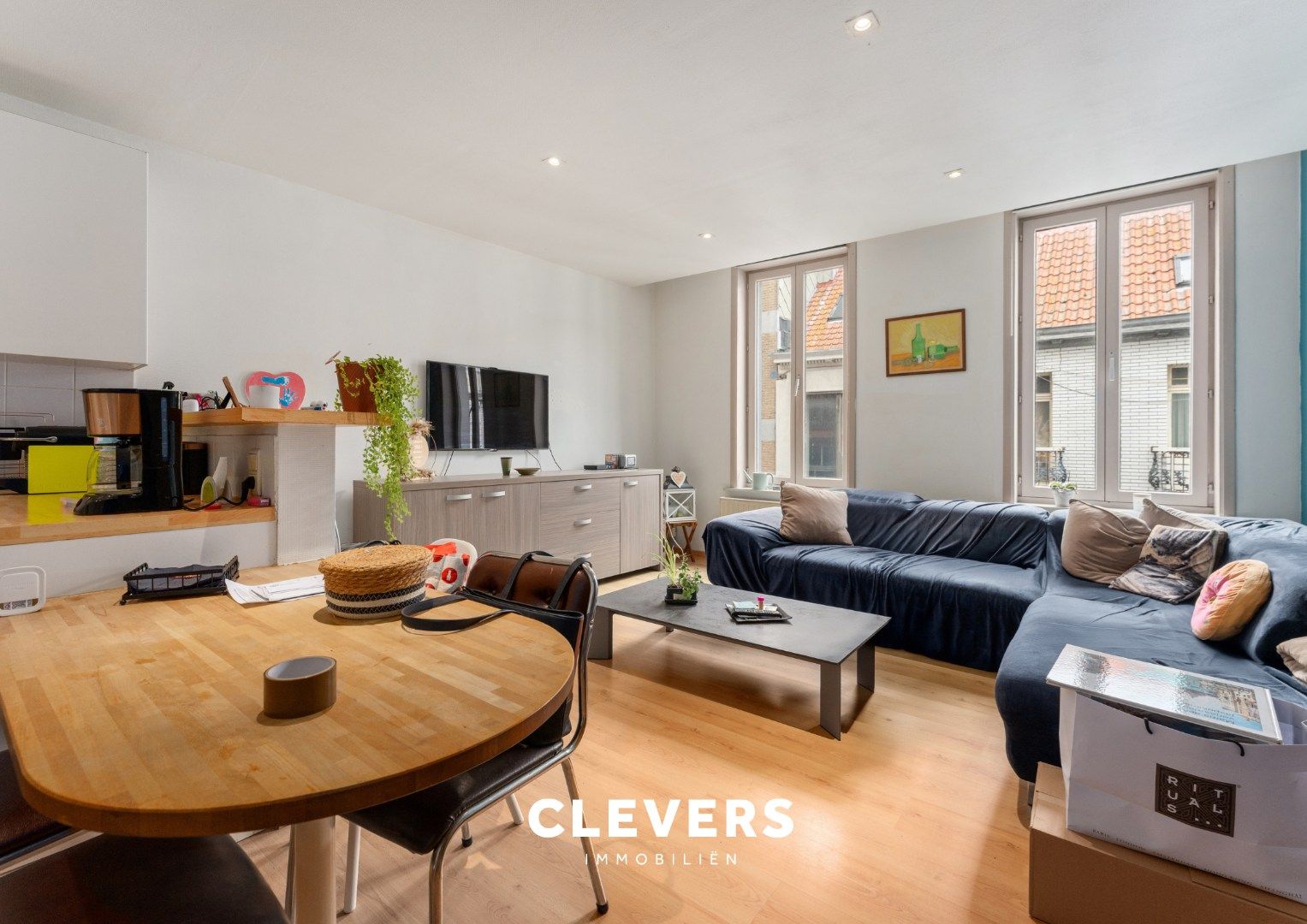 Heerlijk dakappartement met 1 slaapkamer en groot terras. foto 2