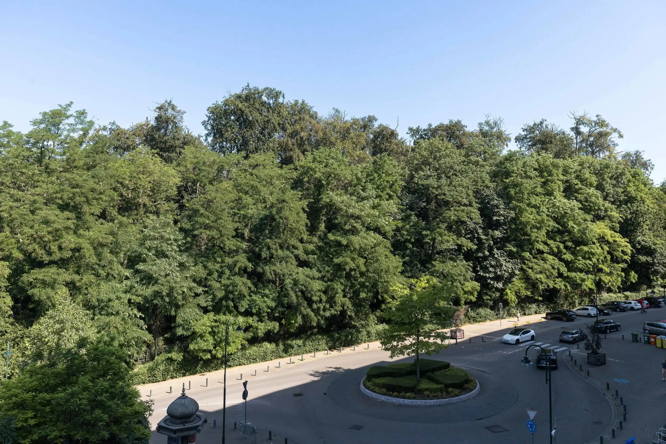 Appartement met 2 slaapkamers en terras – Te renoveren foto 15