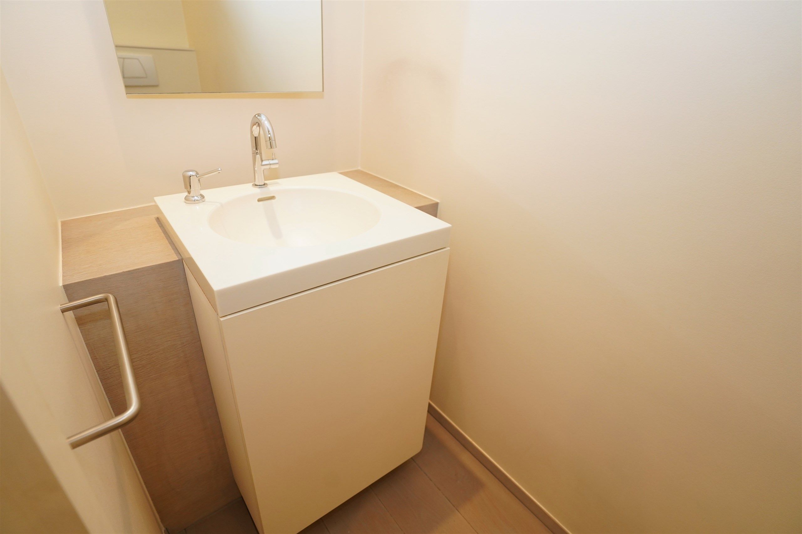 Luxeappartement met 2 slpks, 2 badk, dressing & staanplaats foto 21