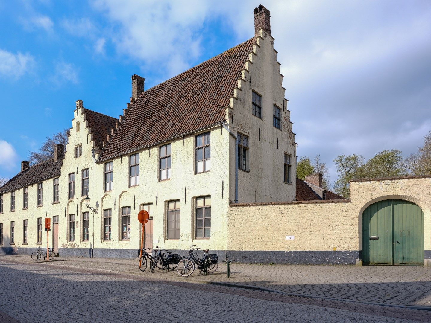 ()=>{if(producerUpdateValueVersion(node),producerAccessed(node),node.value===ERRORED)throw node.error;return node.value} Boeveriestraat 50 - - 8000 Brugge