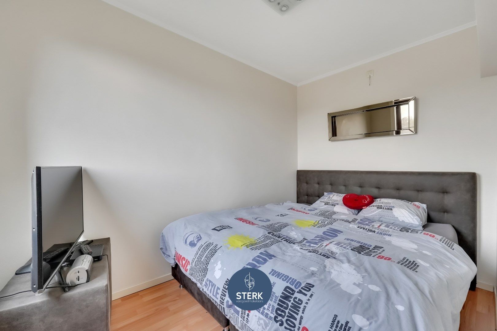 VERHUURD APPARTEMENT OP EEN CENTRALE LOCATIE TE LANAKEN !  foto 8