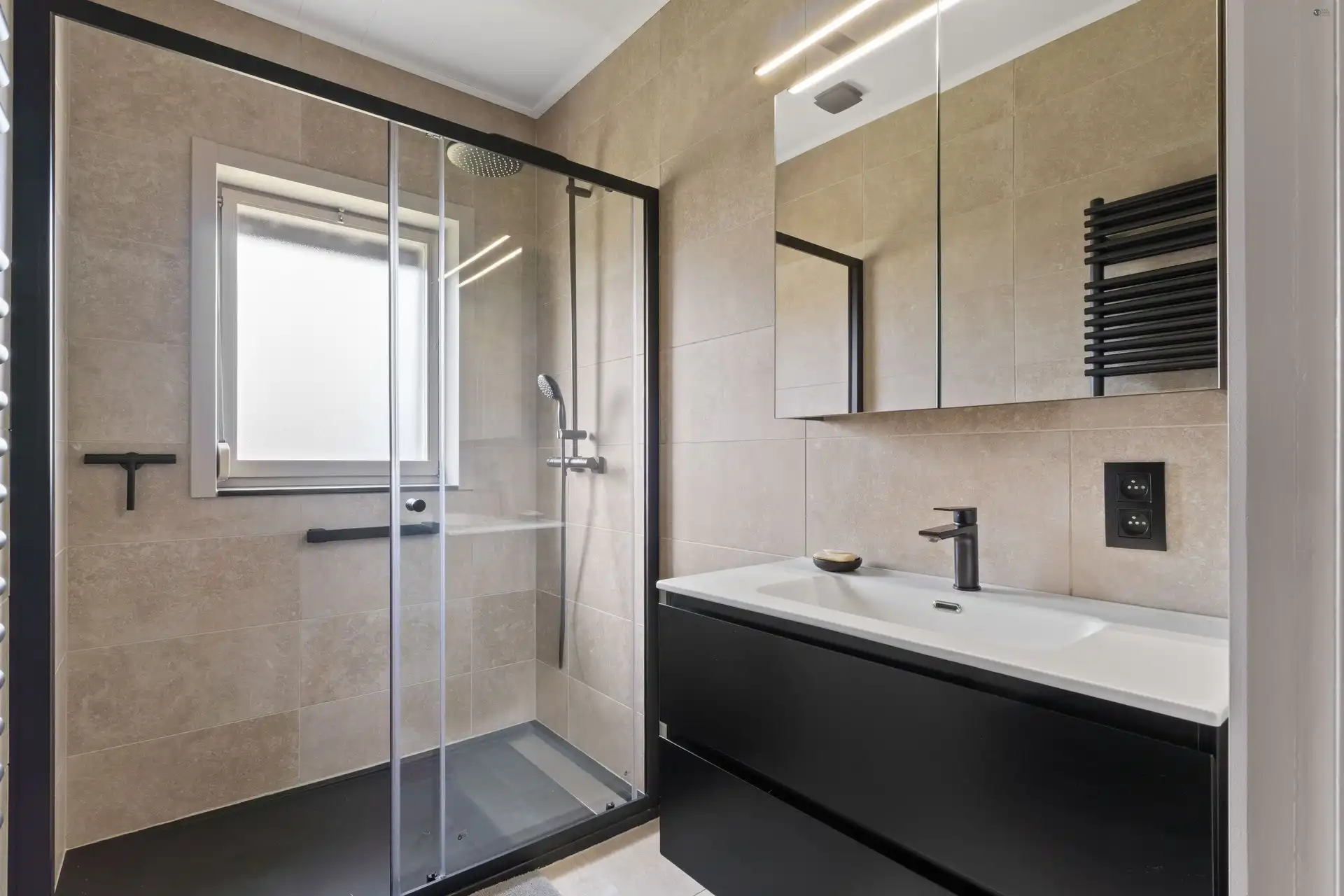 Rustig gelegen bungalow te Stekene foto 11