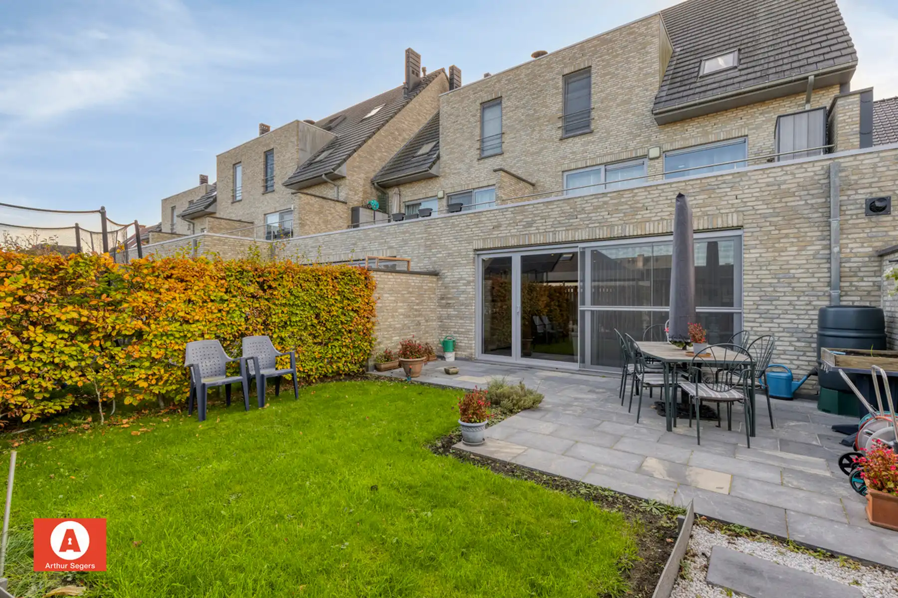 Recent Gelijkvloers appartement met tuin en parkeerplaats. foto 19