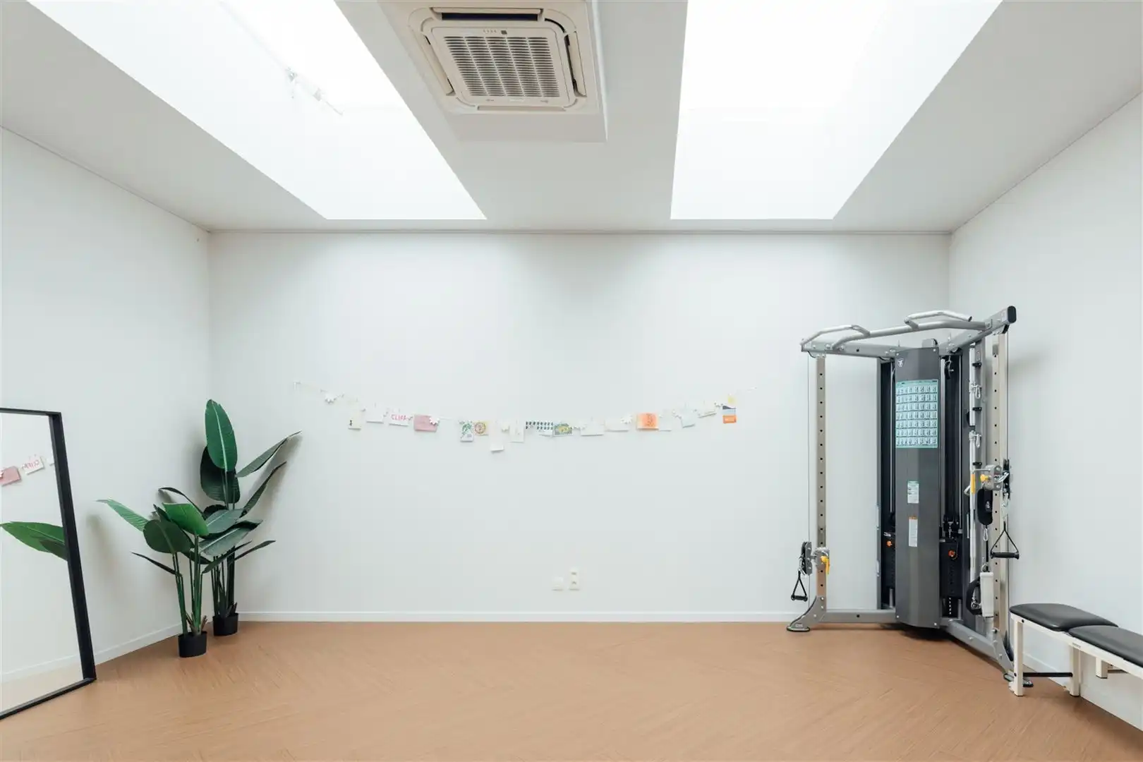 Opbrengsteigendom met praktijk en duplex appartement foto 10